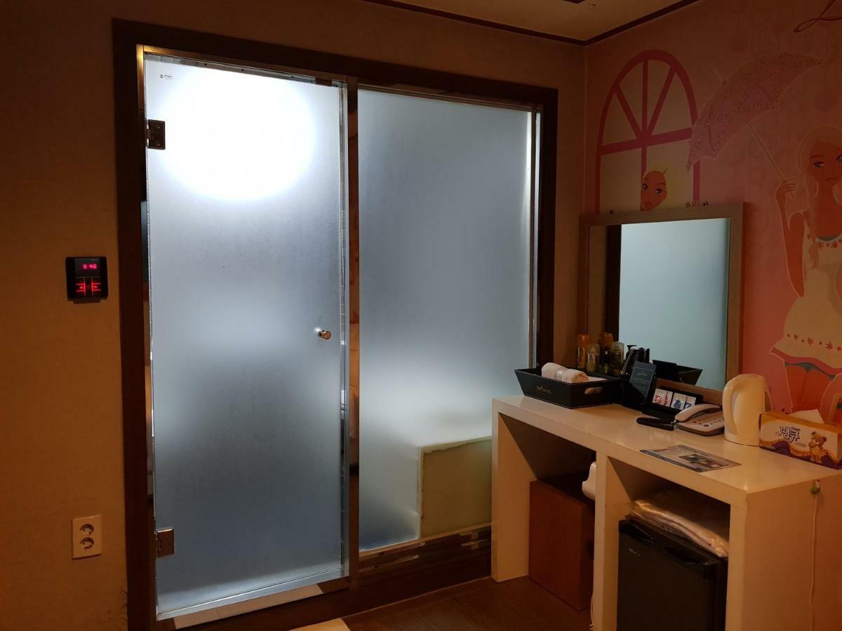 Pocheon Royal酒店 外观 照片